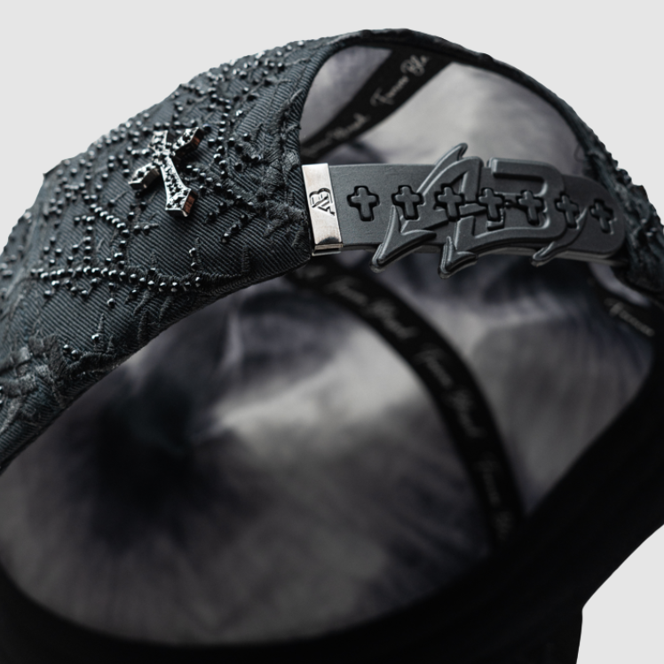 THORNED BLACK GOLD